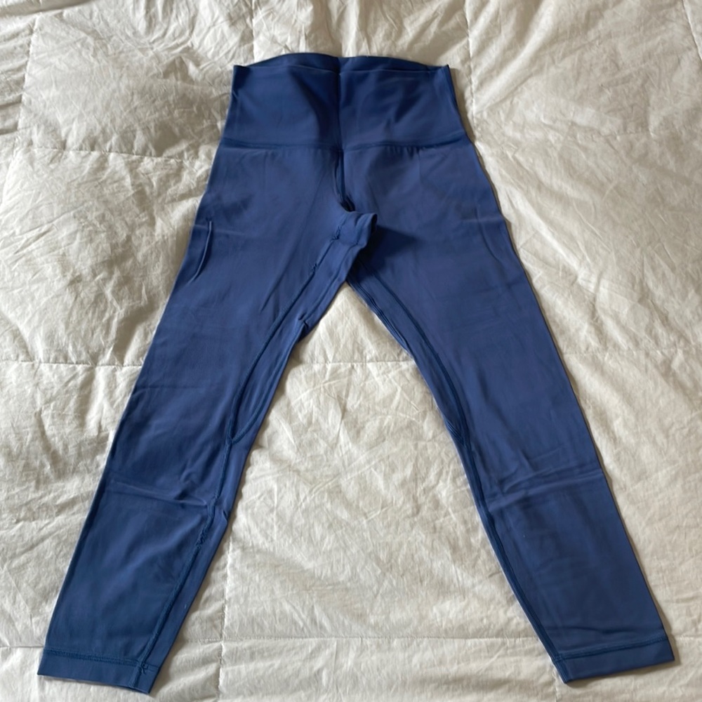 Lululemon Align size 8 25” inseam in blue